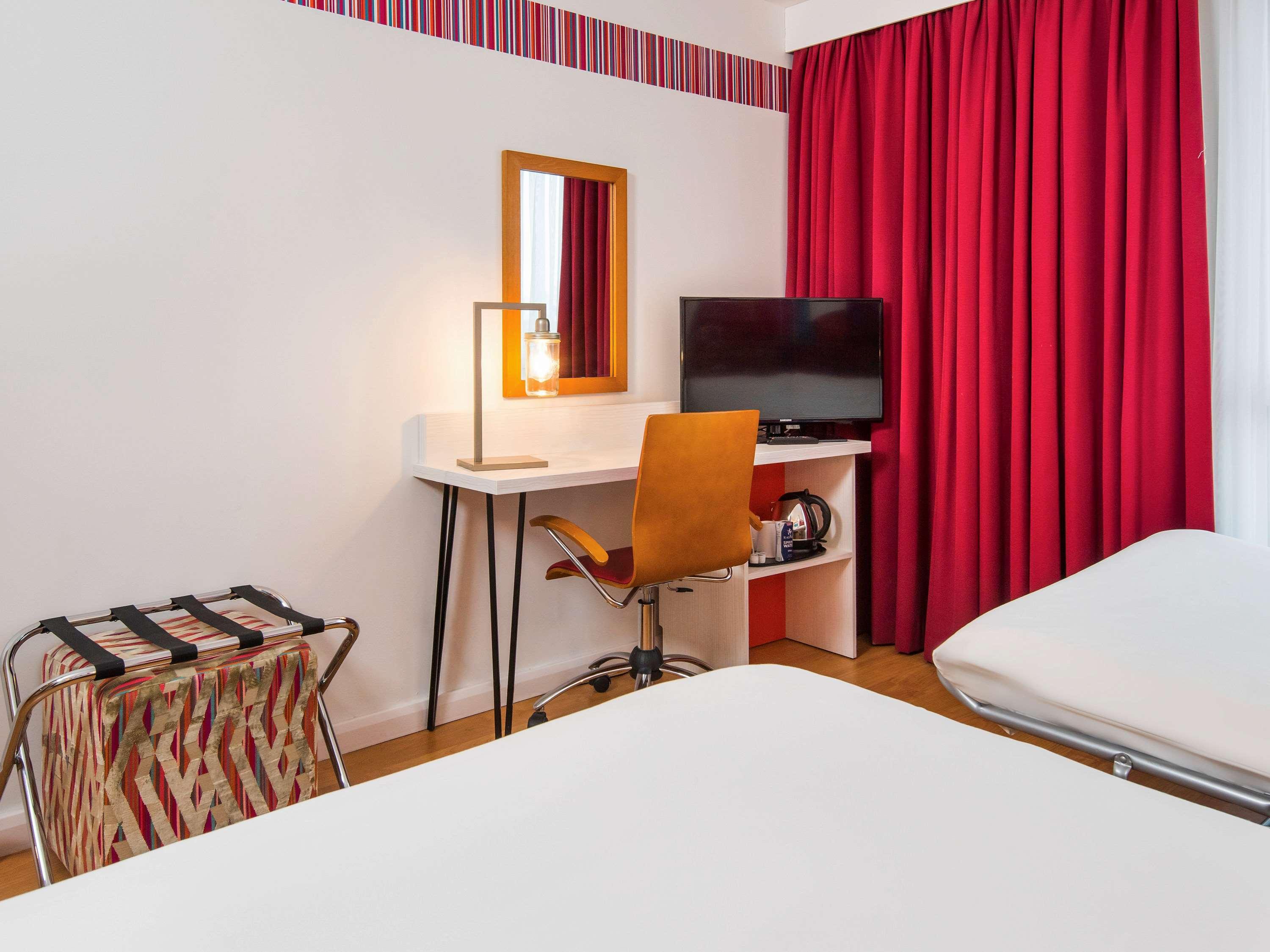 Ibis Styles Barnsley Hotel Exterior foto