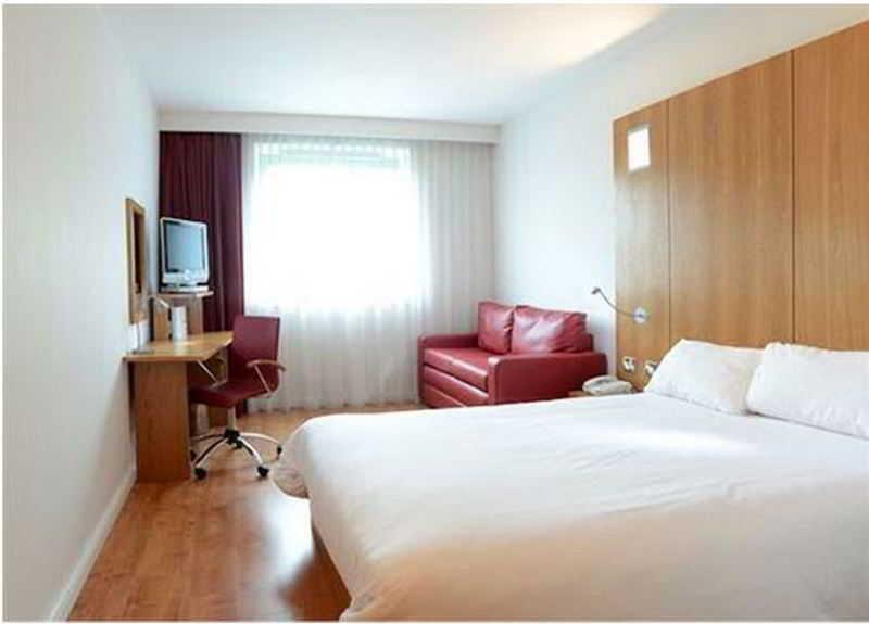 Ibis Styles Barnsley Hotel Exterior foto